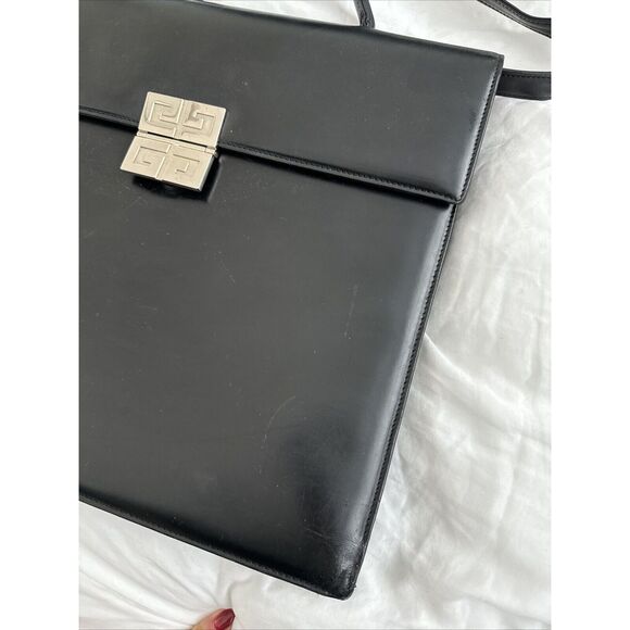 GIVENCHY Logo Black Leather Crossbody Bag - Picture 4 of 16